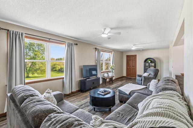 4199 Hopewell Indian Road NW, Glenford, OH 43739