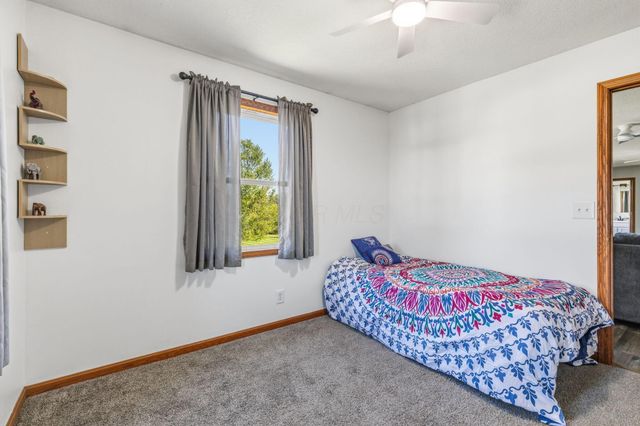 4199 Hopewell Indian Road NW, Glenford, OH 43739