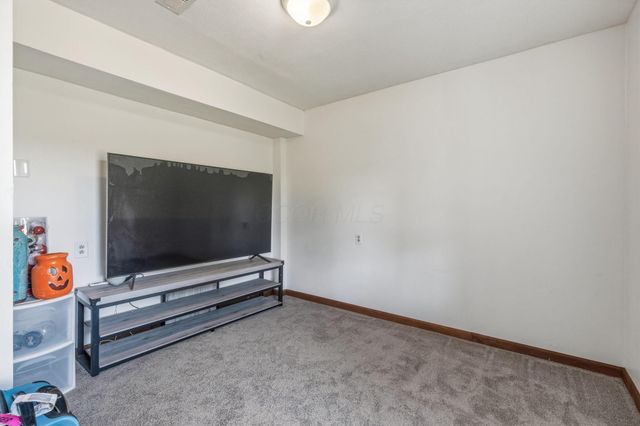 4199 Hopewell Indian Road NW, Glenford, OH 43739