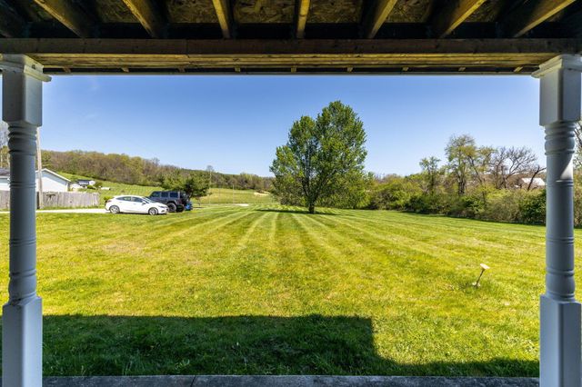 4199 Hopewell Indian Road NW, Glenford, OH 43739