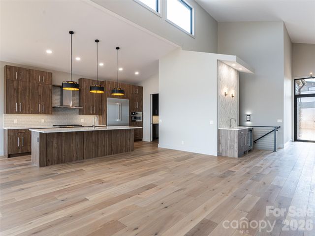 247 Coachman Drive, Hendersonville, NC 28791