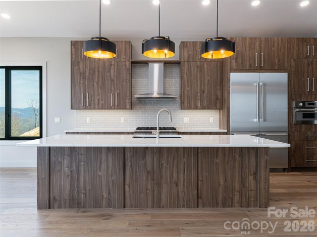 247 Coachman Drive, Hendersonville, NC 28791