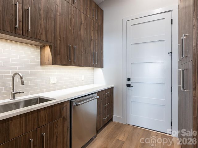 247 Coachman Drive, Hendersonville, NC 28791