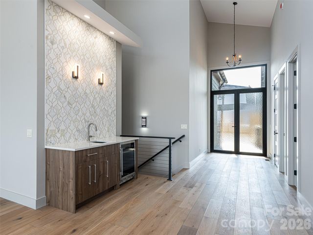 247 Coachman Drive, Hendersonville, NC 28791