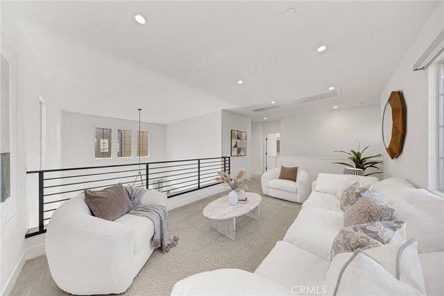 114 Anthology, Irvine, CA 92618