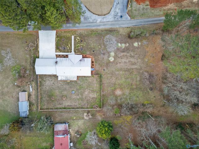 89 Lake Drive, Scottsboro, AL 35769