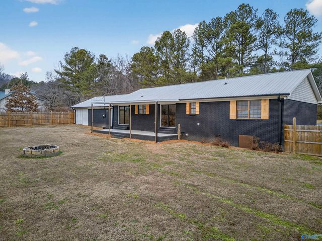 89 Lake Drive, Scottsboro, AL 35769