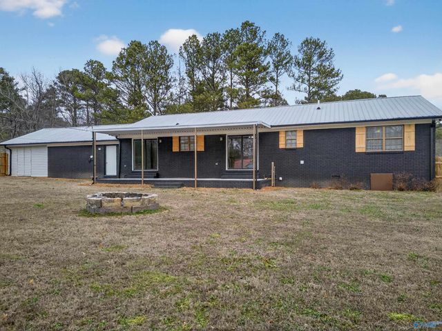 89 Lake Drive, Scottsboro, AL 35769