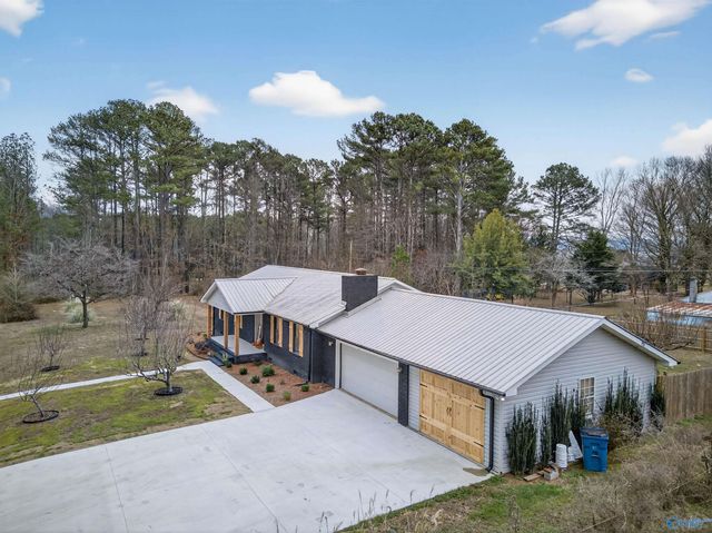 89 Lake Drive, Scottsboro, AL 35769
