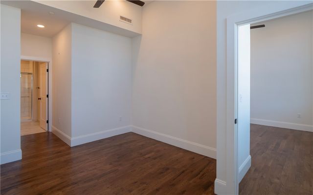 15 Cranston Avenue 12, Newport, RI 02840