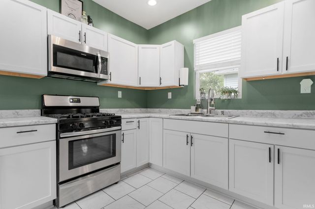 1023 Sherman Avenue, South Bend, IN 46616