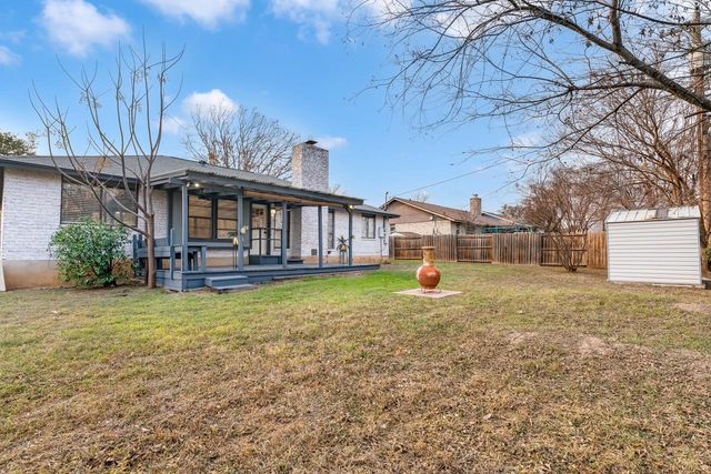 208 Woodmont DR, Georgetown, TX 78628