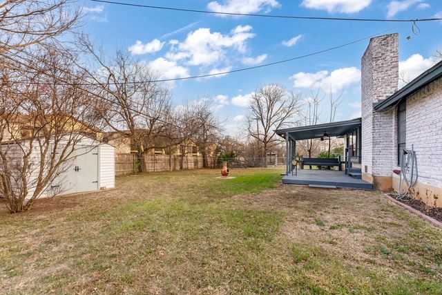208 Woodmont DR, Georgetown, TX 78628