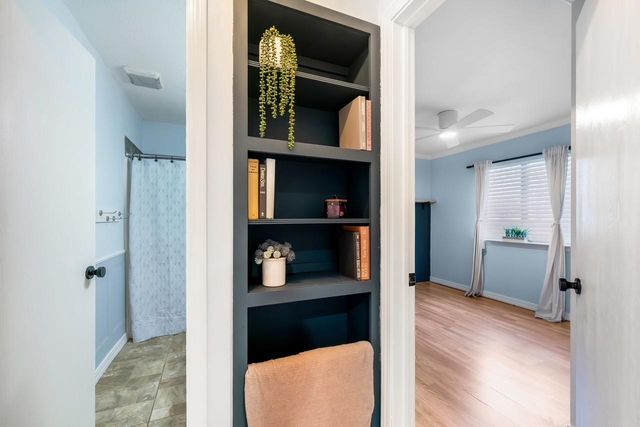 208 Woodmont DR, Georgetown, TX 78628