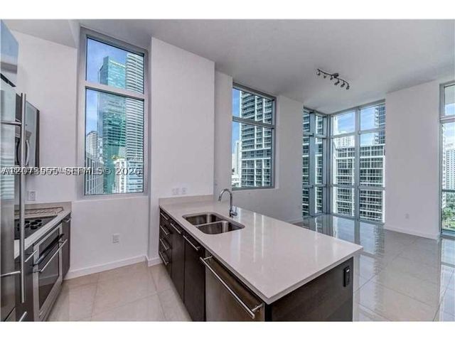 500 Brickell Ave 1101, Miami, FL 33131