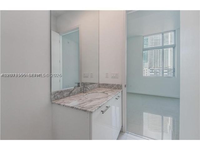 500 Brickell Ave 1101, Miami, FL 33131