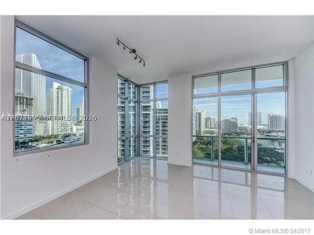 500 Brickell Ave 1101, Miami, FL 33131