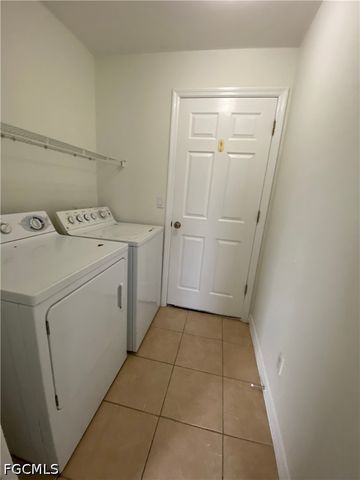 1703 NE 17th ST, Cape Coral, FL 33909