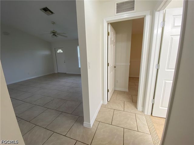 1703 NE 17th ST, Cape Coral, FL 33909