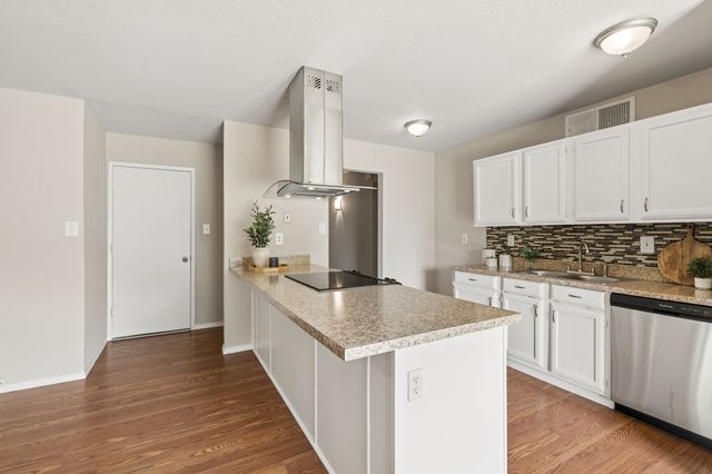 5620 Perrin Street, The Colony, TX 75056