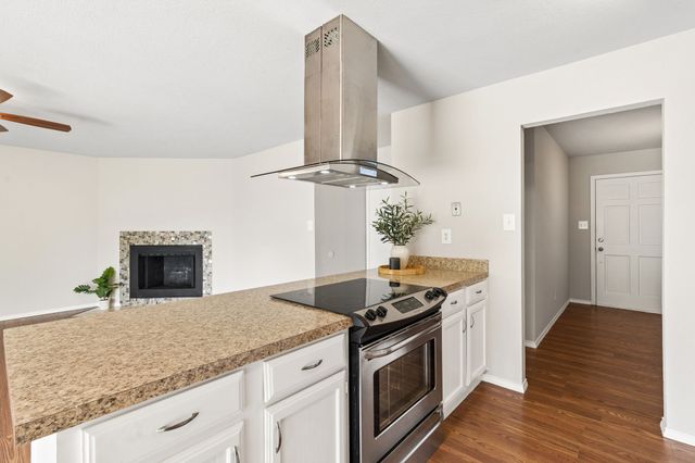 5620 Perrin Street, The Colony, TX 75056