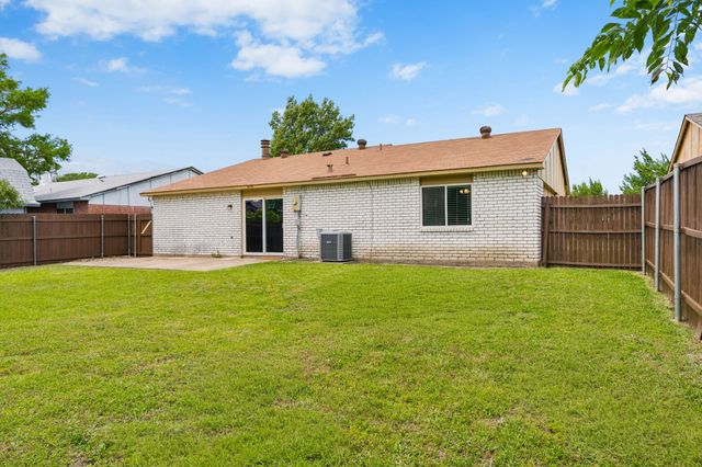 5620 Perrin Street, The Colony, TX 75056