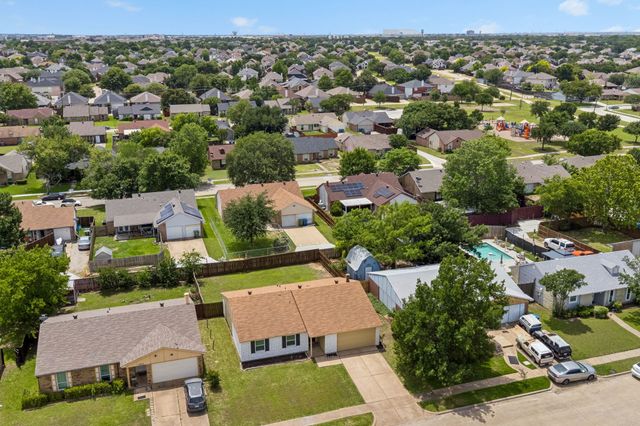5620 Perrin Street, The Colony, TX 75056