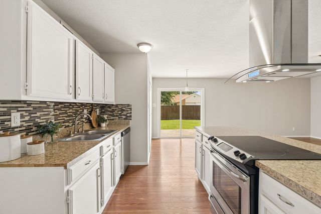 5620 Perrin Street, The Colony, TX 75056