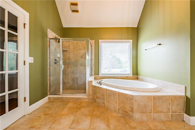 7272 Glen Cove Lane, Stone Mountain, GA 30087