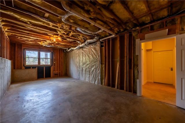 7272 Glen Cove Lane, Stone Mountain, GA 30087