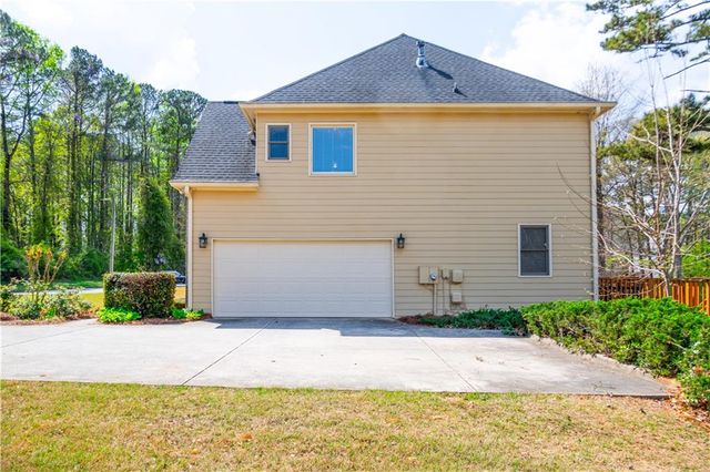 7272 Glen Cove Lane, Stone Mountain, GA 30087