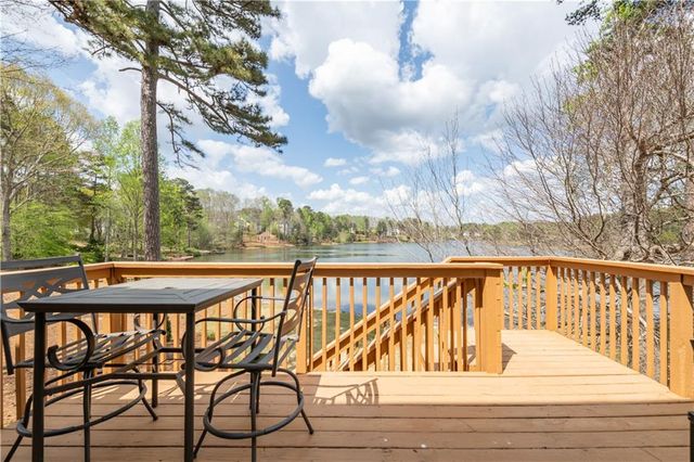 7272 Glen Cove Lane, Stone Mountain, GA 30087