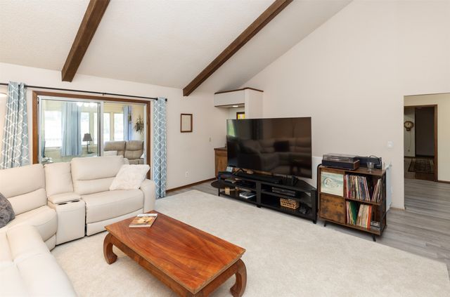 766 34th Place, West Des Moines, IA 50265