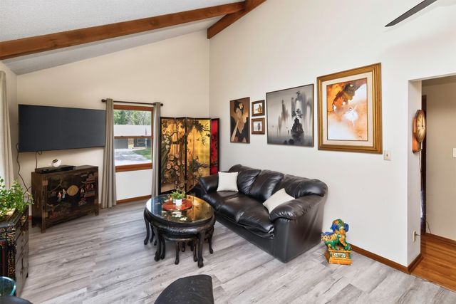 766 34th Place, West Des Moines, IA 50265