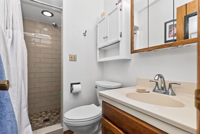 766 34th Place, West Des Moines, IA 50265