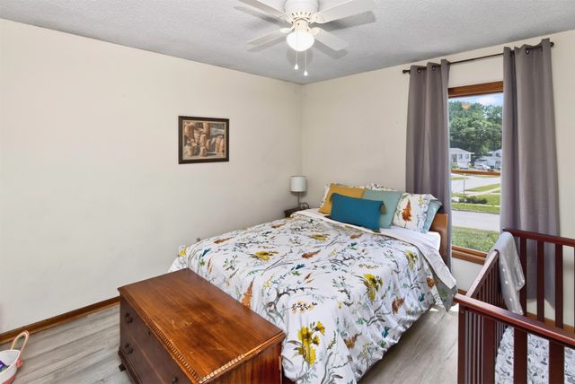 766 34th Place, West Des Moines, IA 50265