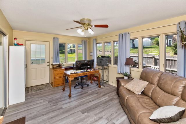 766 34th Place, West Des Moines, IA 50265