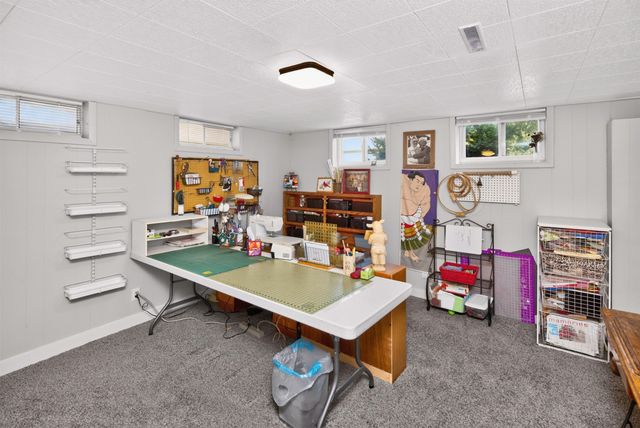 766 34th Place, West Des Moines, IA 50265