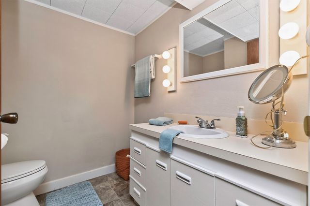 766 34th Place, West Des Moines, IA 50265