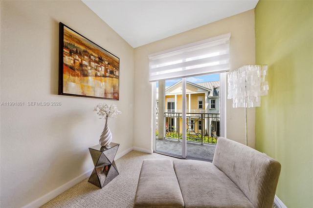 10711 NW 75th Ln, Doral, FL 33178