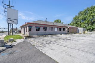 1815 North Glenstone Avenue, Springfield, MO 65803