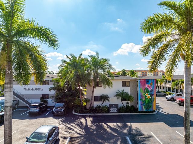 1345 W 28th St 17, Hialeah, FL 33010