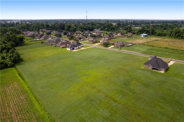 1328 BONAIRE Trace, Alexandria, LA 71303