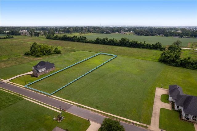 1328 BONAIRE Trace, Alexandria, LA 71303