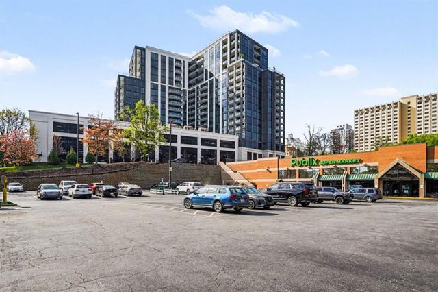 21 Peachtree Memorial Drive NW 8, Atlanta, GA 30309