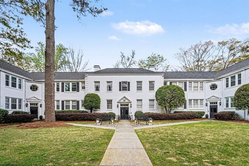 21 Peachtree Memorial Drive NW 8, Atlanta, GA 30309