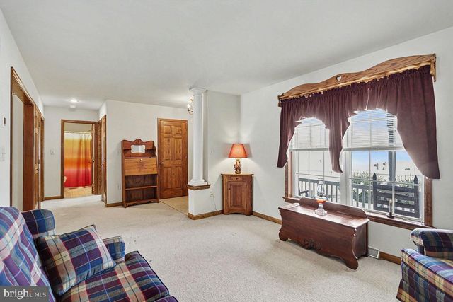 1387 SHEEP HILL RD, East Earl, PA 17519