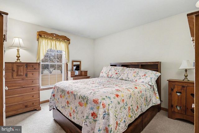 1387 SHEEP HILL RD, East Earl, PA 17519