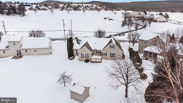 1387 SHEEP HILL RD, East Earl, PA 17519