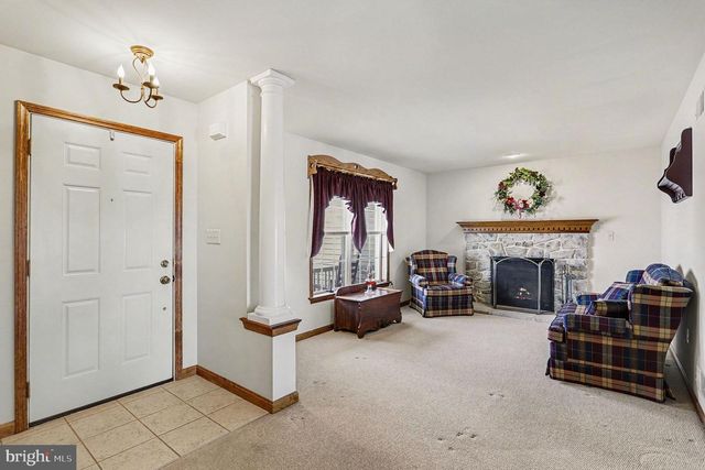 1387 SHEEP HILL RD, East Earl, PA 17519